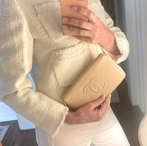 💝💥Authentic Chanel Caviar Agenda Large zip around wallet🎀❤️‍🔥 - Picture 10 of 16